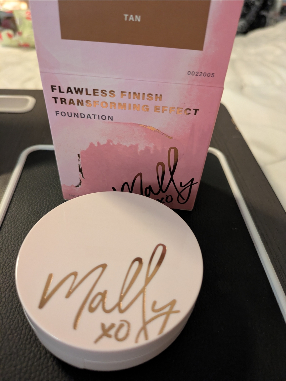Mally Beauty Flawless Finish Transforming Effect Foundation - Tan
